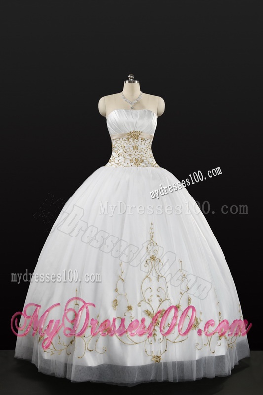 White Strapless 2016 Quinceanera Dress with Beading and Appliques