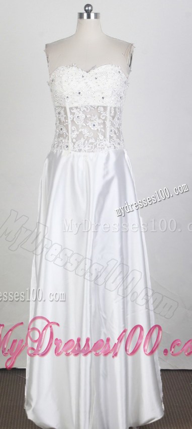 Floor-length White Prom Dress Decorated with Jewelry and Lace Flowers
