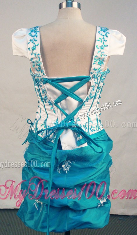 Detachable White and Teal Pick-ups Decorate Dresses 15 with Embroidery