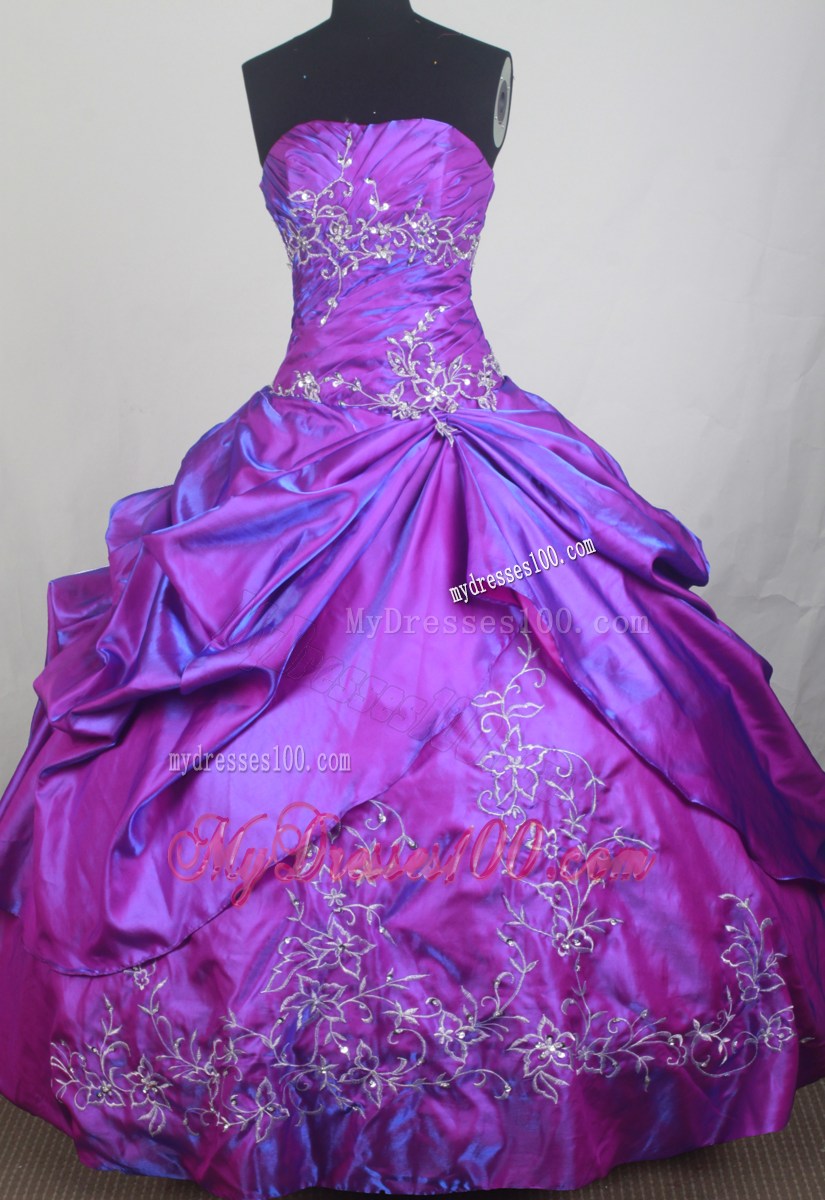 Appliques and Pick-ups Decorate Quinceanera Dress in Blue Violet