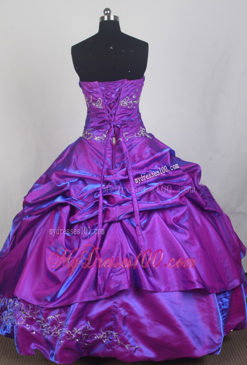 Appliques and Pick-ups Decorate Quinceanera Dress in Blue Violet