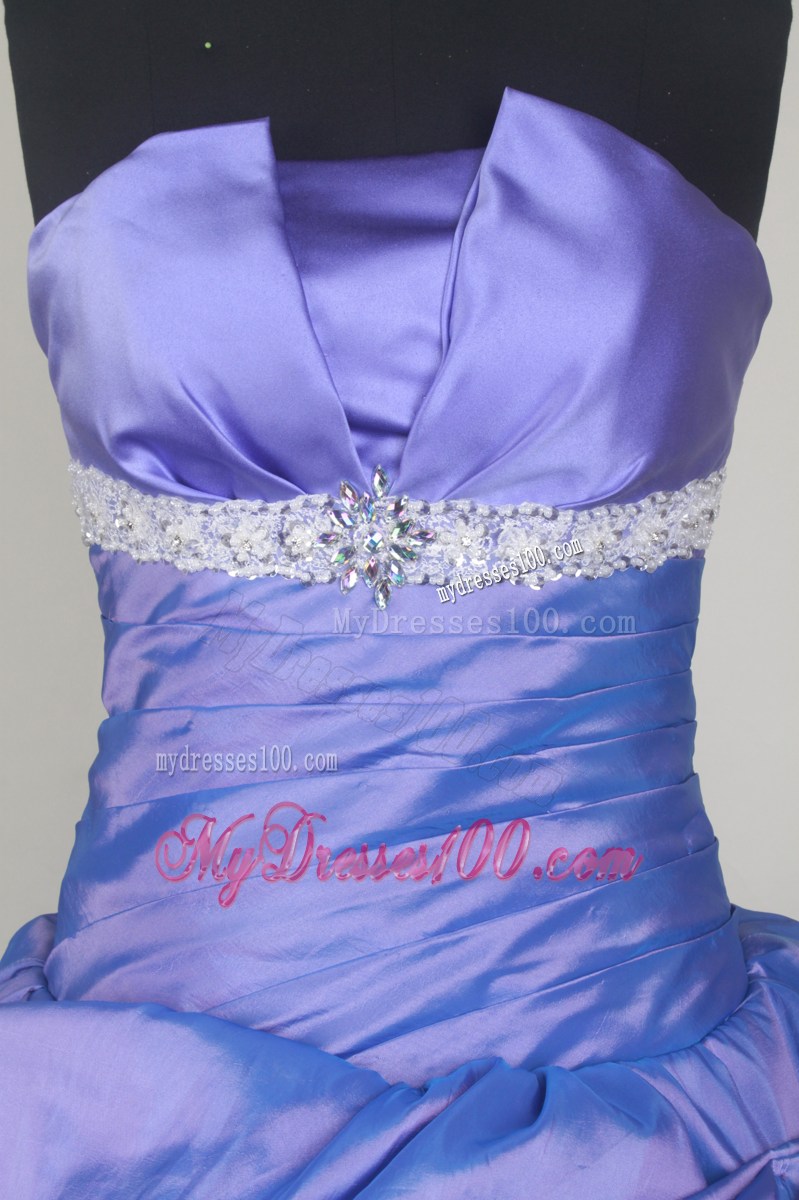 Romantic White and Lavender Dresses for Quinceanera with Pick-ups
