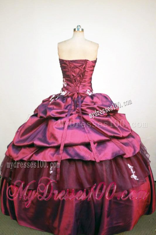 Fashion Pick-ups Appliques Burgundy Quinceanera Dress Layers