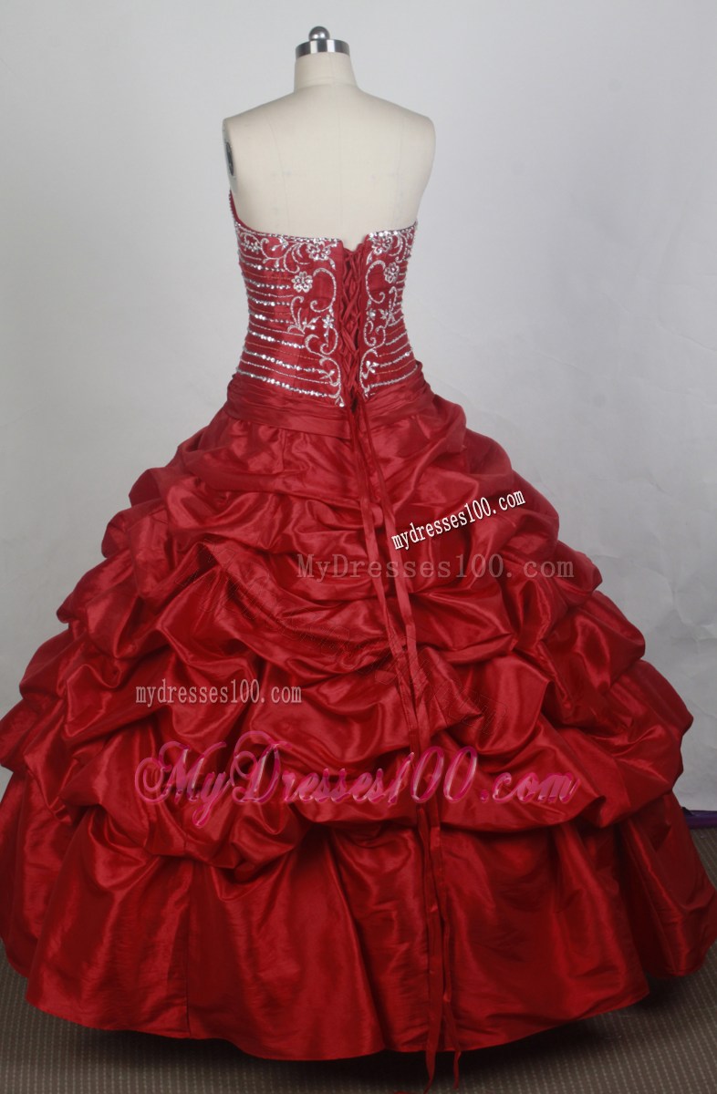 Beaded Embroidery Decorate Bodice Quinceanera Dress in Wine Red