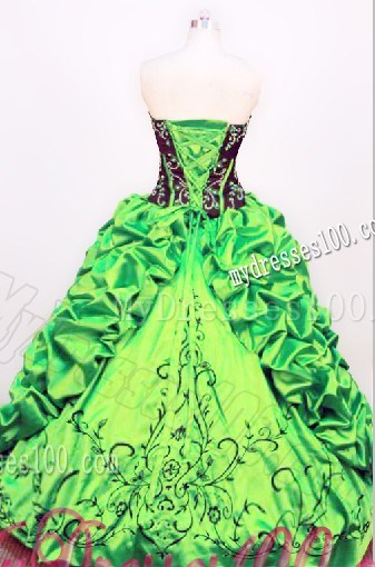 2013 Exquisite Strapless Embroidery Green Pick-ups Quinceanera Dress