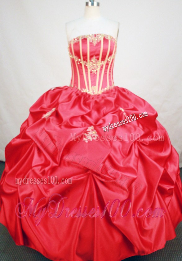 Pretty Appliques Corset Back Pick-ups Quinceanera Gowns in Red