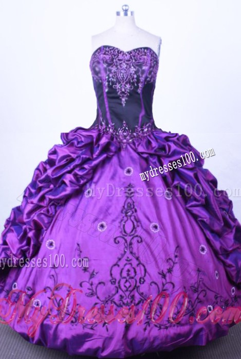 Embroidery Eggplant Purple Quinceanera Dress with Pick-ups