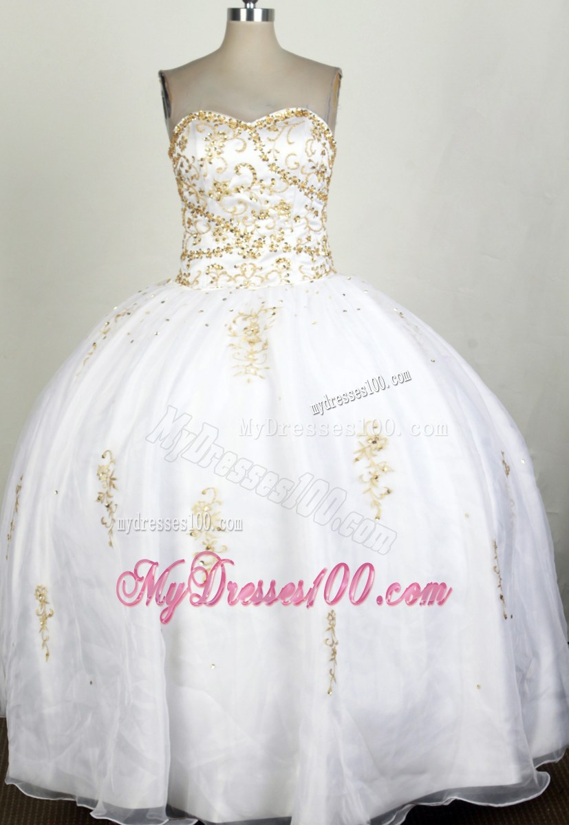 Sweetheart White Organza Quinceanera Dress with Gold Appliques