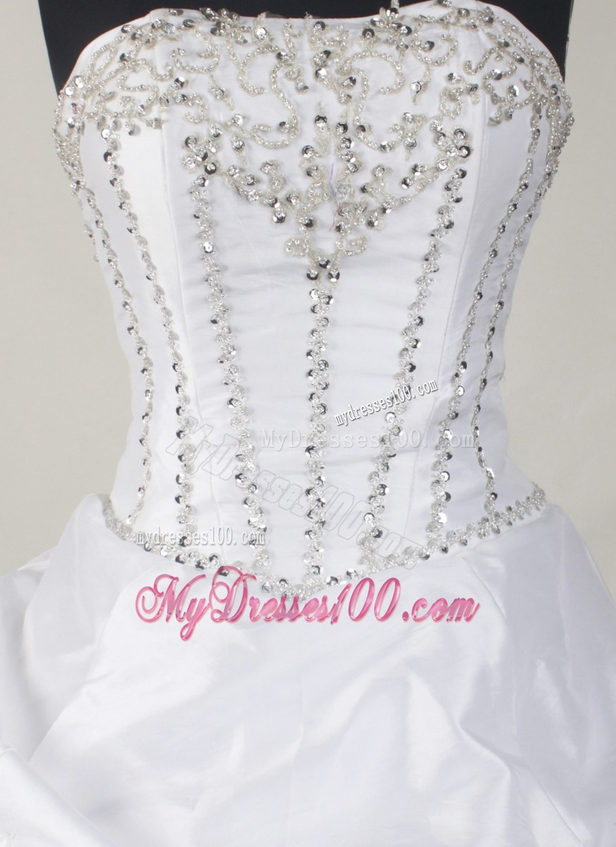 Simple Strapless White Quinceanera Dress with Beading Bust