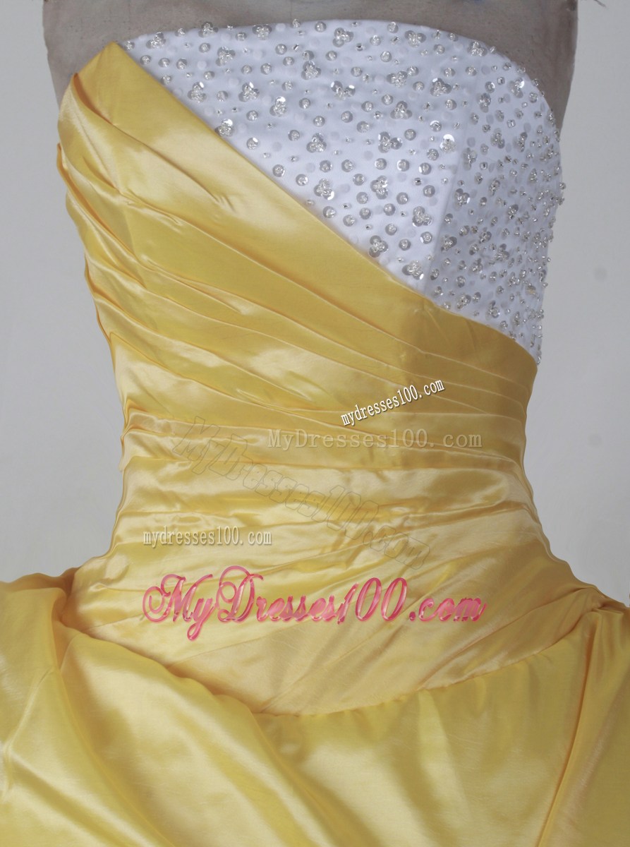 2013 Yellow and White Dresses 16 with Hand-Made Flower