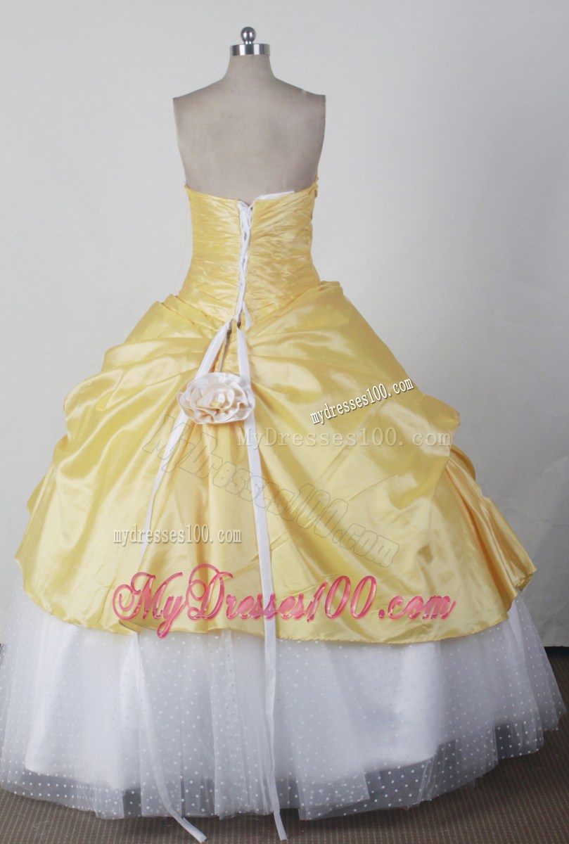 2013 Yellow and White Dresses 16 with Hand-Made Flower