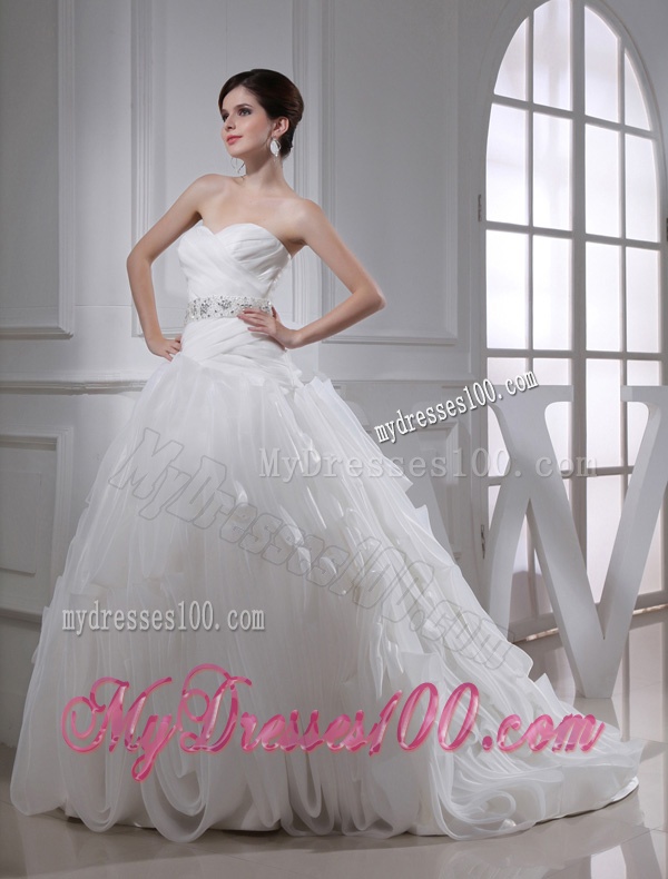 2016 Beautiful A-line Sweetheart Beading and Appliques Wedding Dress in White