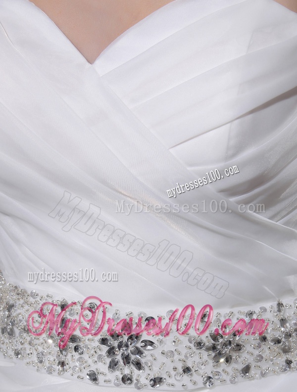 2016 Beautiful A-line Sweetheart Beading and Appliques Wedding Dress in White