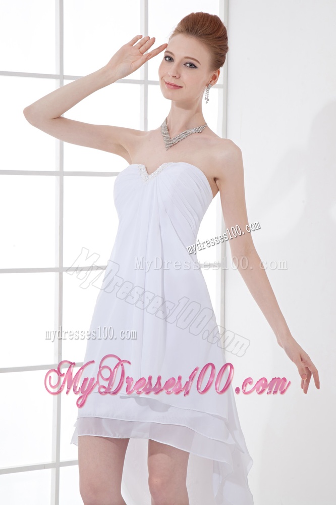 2016 Cheap A-line High-low Ruching Organza Strapless Wedding Dress