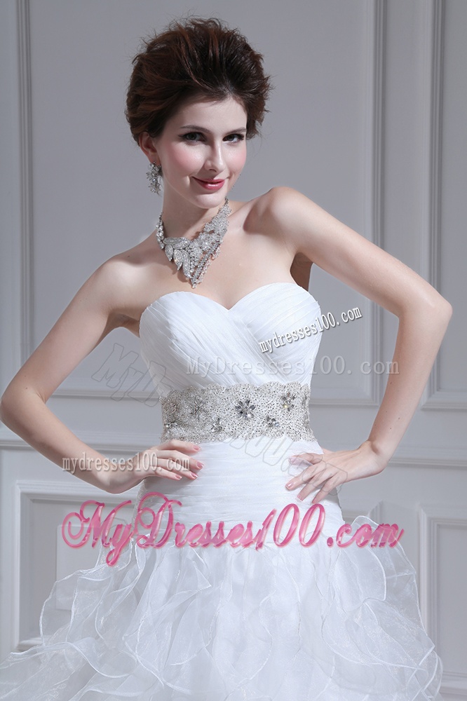 2016 Spring Beautiful A-line Floor-length Wedding Dress with Ruffles and Appliques