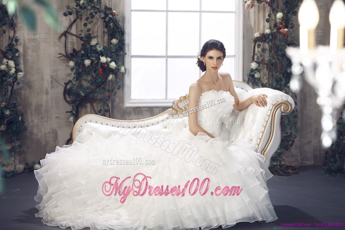 2016 Strapless White Bridal Gowns with Ruffled Layers and Court Train