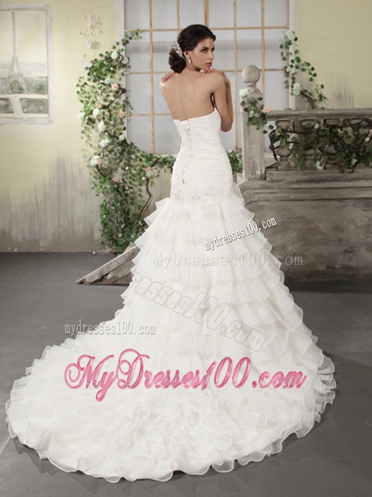 2016 Strapless White Bridal Gowns with Ruffled Layers and Court Train