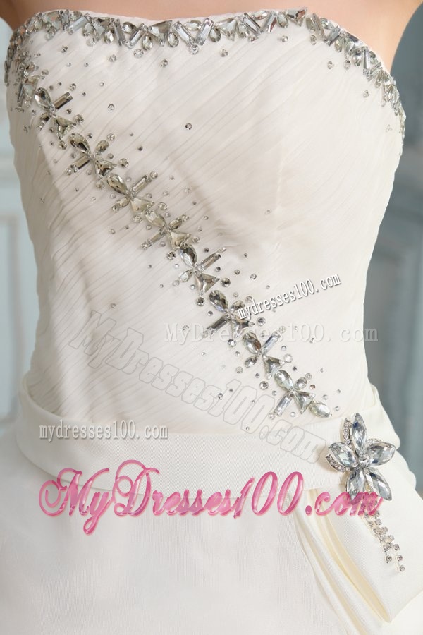 Ball Gown Strapless Beaded Decorate Wedding Dress with Brush Train