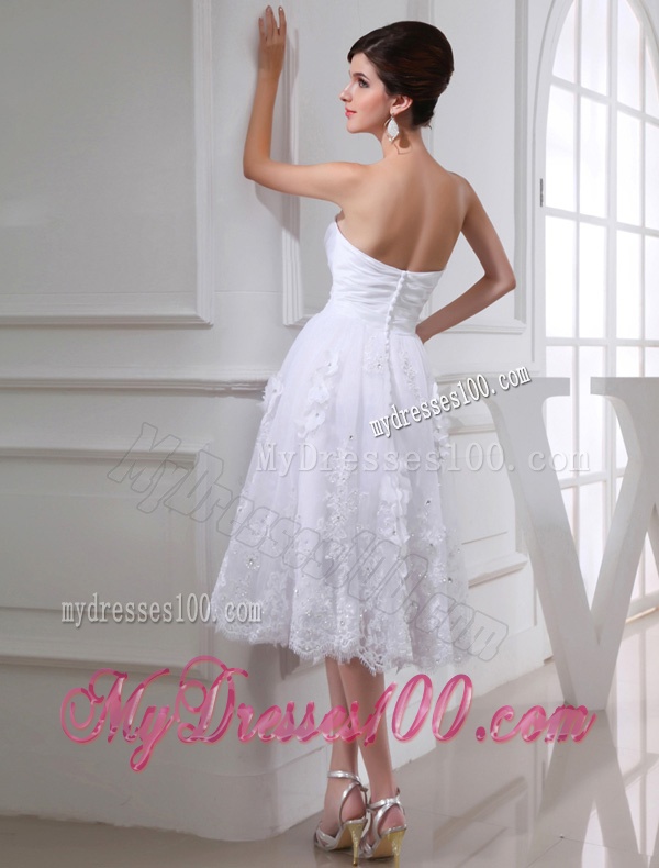 Discount A-line Sweetheart Tulle Appliques White Wedding Dress with Knee-length