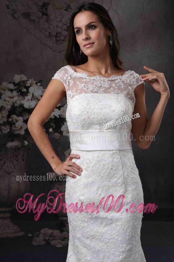 Luxurious Column Scoop Lace Wedding Dress with Watteau Train