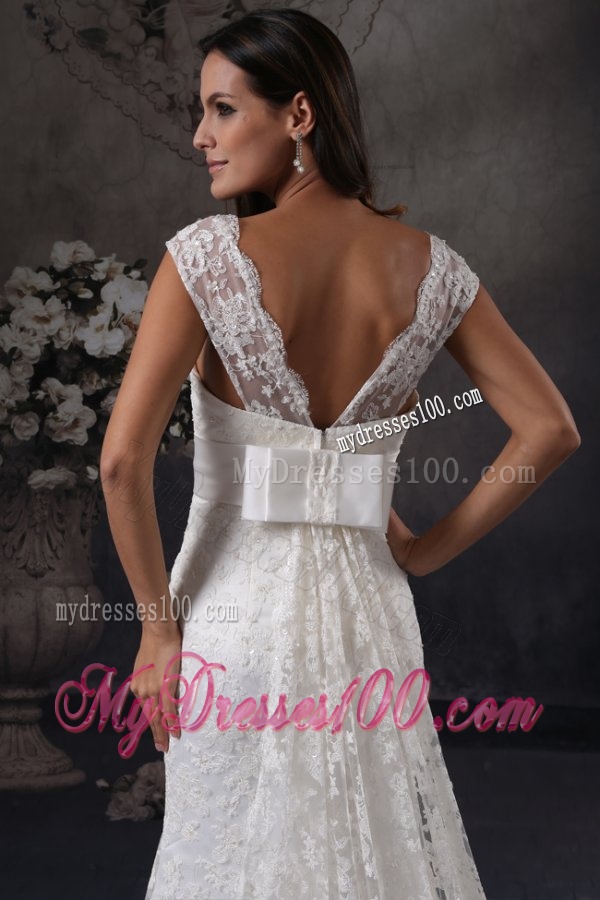 Luxurious Column Scoop Lace Wedding Dress with Watteau Train