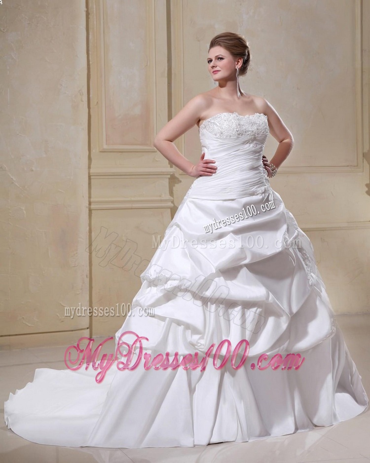 Plus Size A Line Strapless Appliques Wedding Dresses