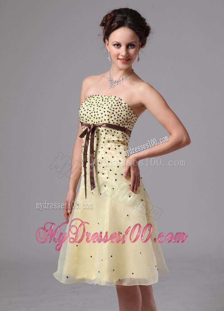 Light Yellow Beading and Sash Knee-length Prom Dress For Evening