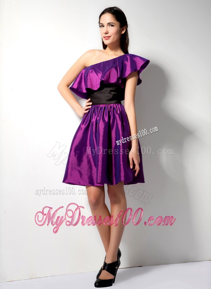 Eggplant Purple Knee-length Belt Prom Dress with One Shoulder