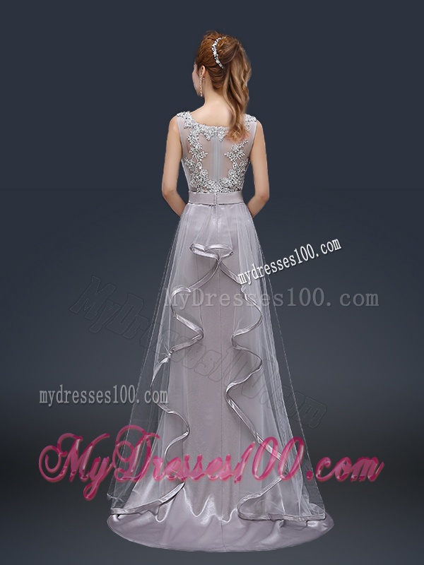 Exquisite Brush Train Scoop Evening Dresses with Appliques