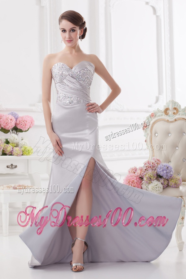 Light Grey Column Sweetheart Evening Dress with Ruching and Beading