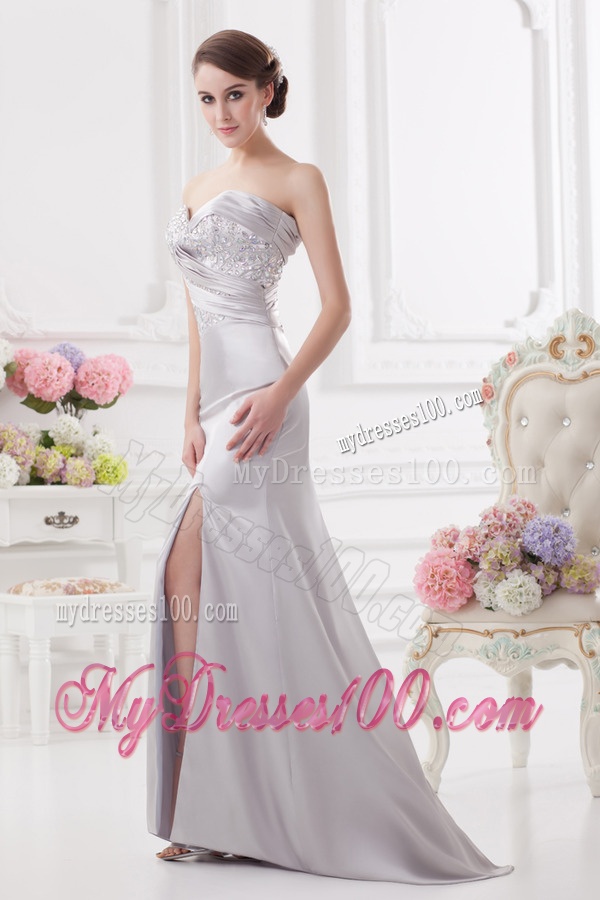 Light Grey Column Sweetheart Evening Dress with Ruching and Beading