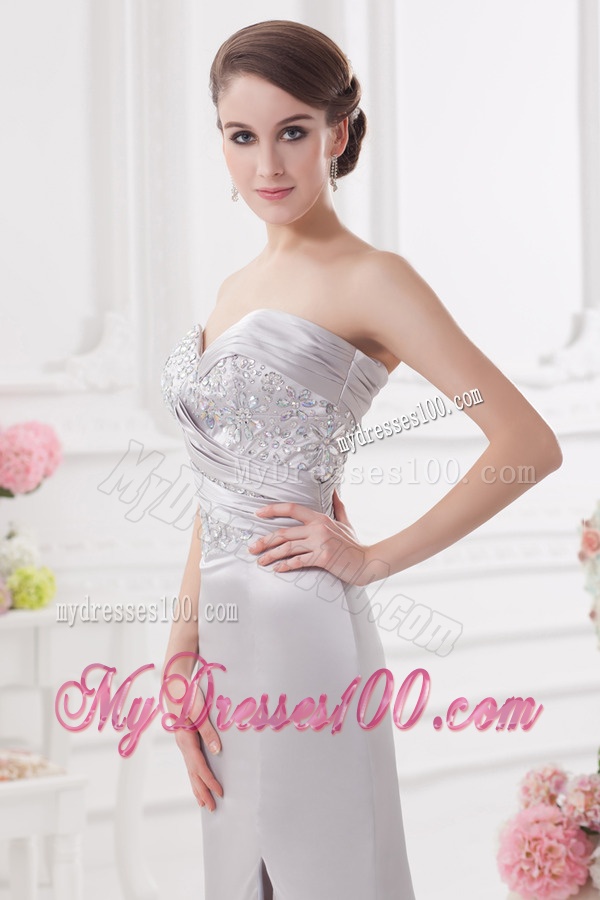 Light Grey Column Sweetheart Evening Dress with Ruching and Beading