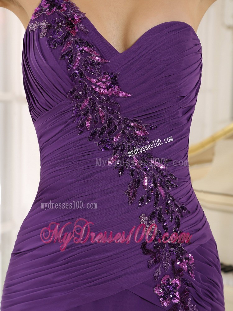 High Slit Ruched Bodice for One Shoulder Purple Prom Dresses with Appliques