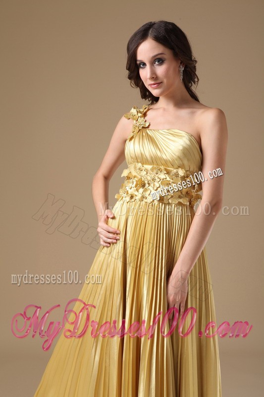 Ruche and Hand Made Flowers Decorated One Shoulder Prom Gown in Gold