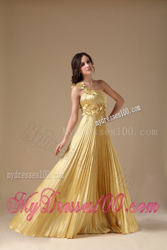 Ruche and Hand Made Flowers Decorated One Shoulder Prom Gown in Gold