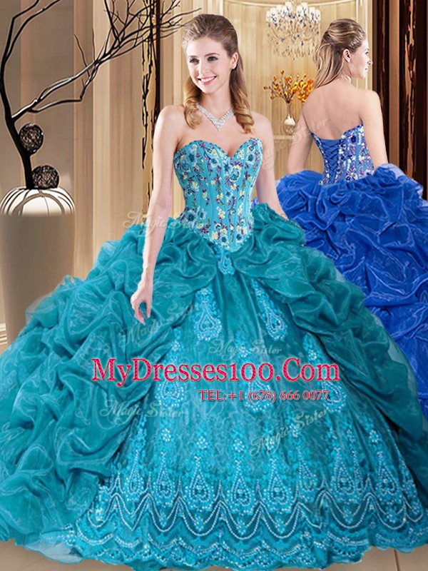 Sweetheart Sleeveless Organza Quinceanera Dresses Embroidery and Pick Ups Lace Up