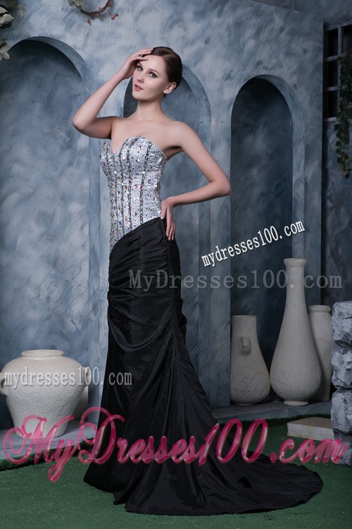 Sweetheart Fitted Beaded Black and White Prom Dress for Ladies