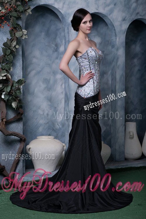 Sweetheart Fitted Beaded Black and White Prom Dress for Ladies