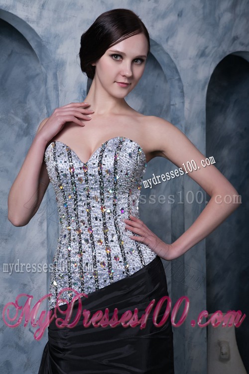Sweetheart Fitted Beaded Black and White Prom Dress for Ladies