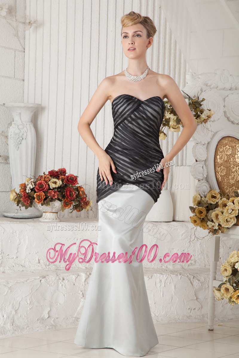 Black and Ivory Mermaid Sweetheart Ruching Prom Dresses with Zipper-up
