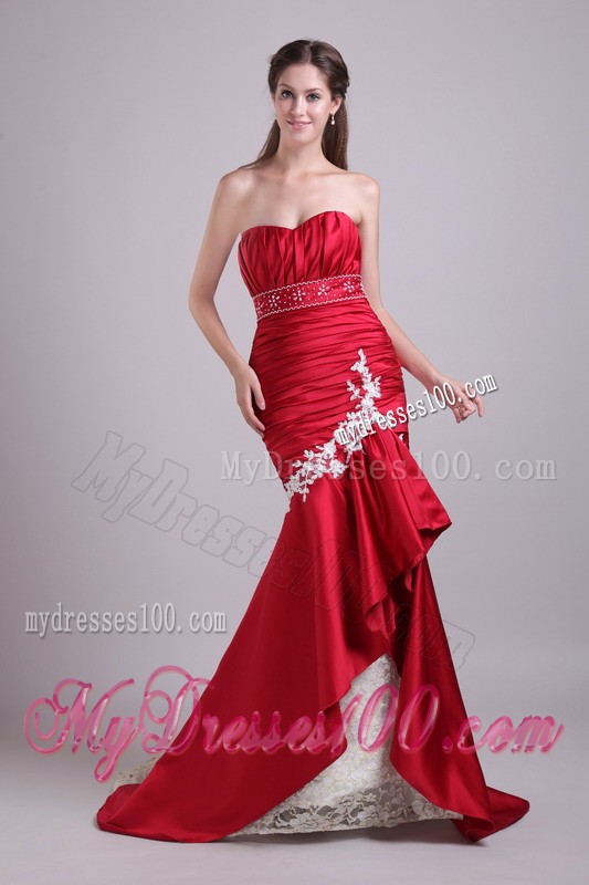 Modernistic Ruche Appliques Lace Court Train Red Prom Dresses