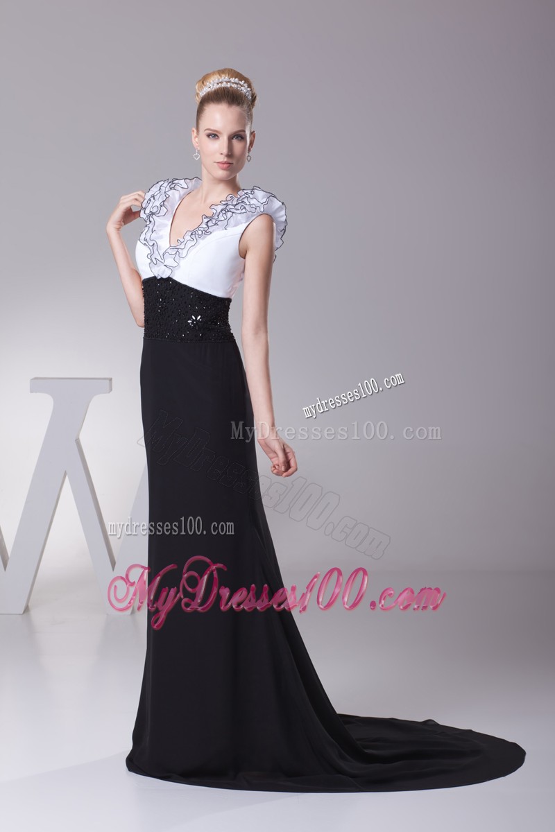 Simple Style Black and White V-neck Court Train Prom Dress