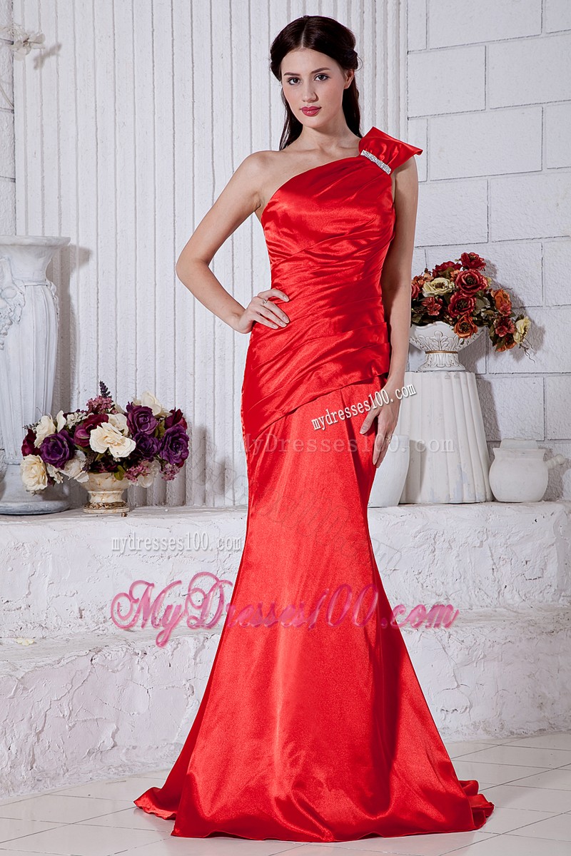 Half Bow Accents One Shoulder Dress for Prom with Ruching and Brush Train