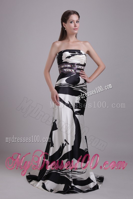 Pattern Beaded Brush Train Strapless Prom Dresses White and Black