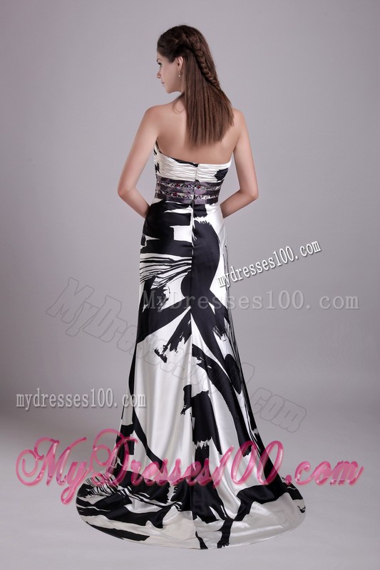 Pattern Beaded Brush Train Strapless Prom Dresses White and Black