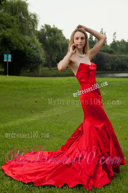 Ostentatious Mermaid Court Train Prom Dress in Red Strapless