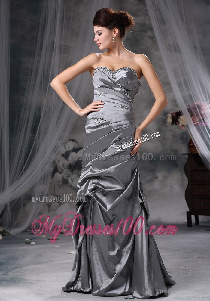 Sweetheart Ruching and Beading Decorated Prom Gown with Pick-ups