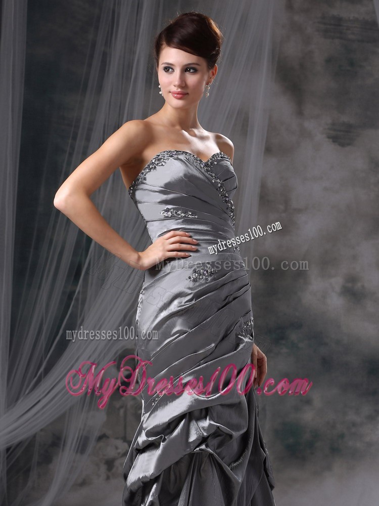 Sweetheart Ruching and Beading Decorated Prom Gown with Pick-ups