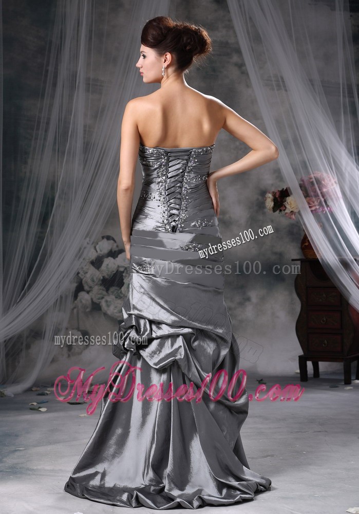 Sweetheart Ruching and Beading Decorated Prom Gown with Pick-ups