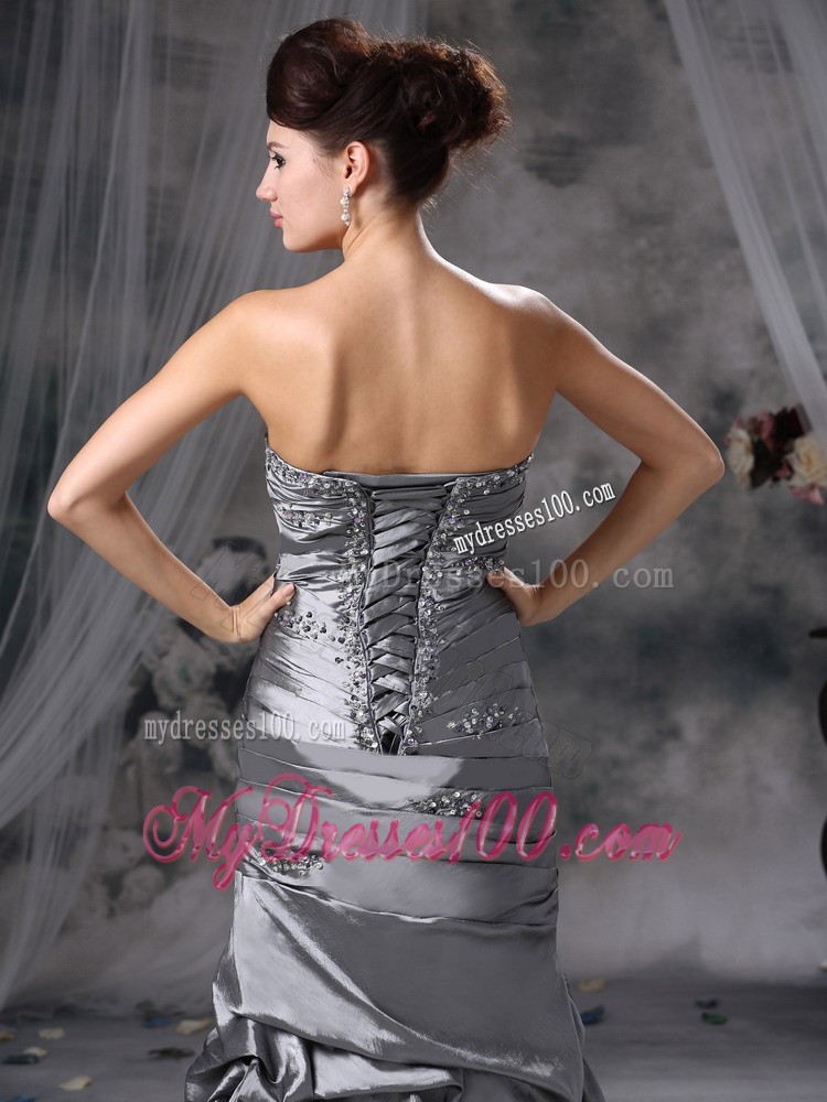 Sweetheart Ruching and Beading Decorated Prom Gown with Pick-ups